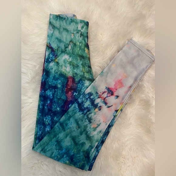 Super cute REPACTIVE ART LEGGINGS - Picture 9 of 9